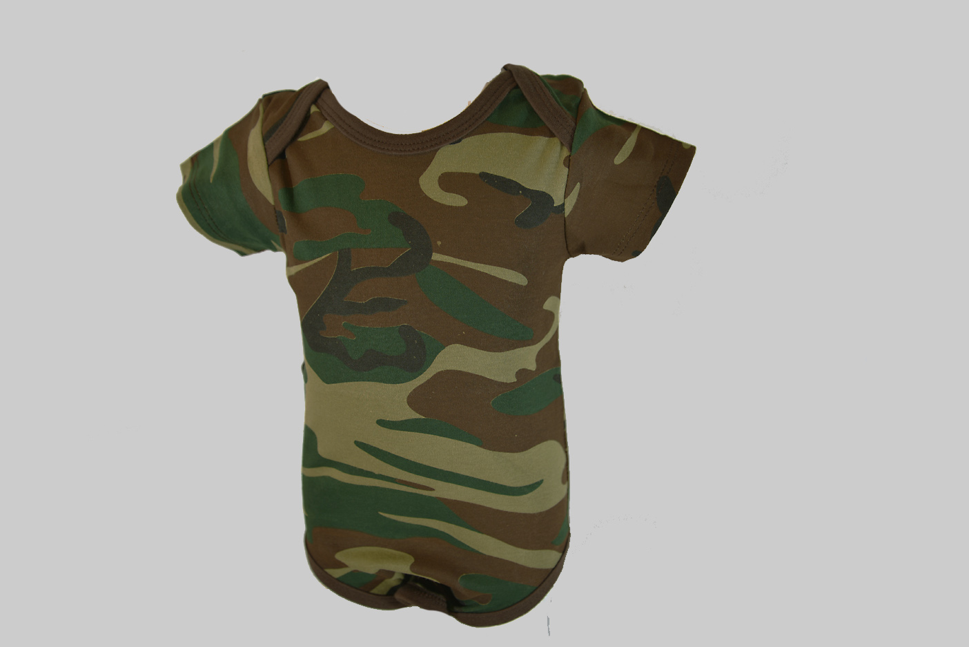 Camouflage baby jumpsuit